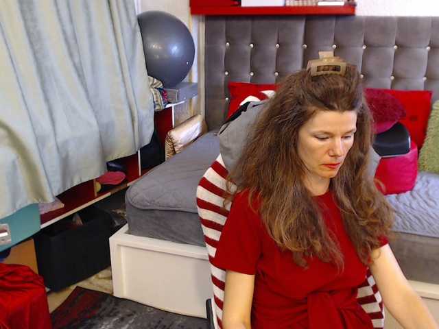 kellysurfing's BongaCams show and profile