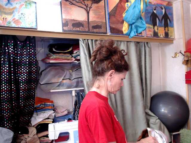 kellysurfing's BongaCams show and profile