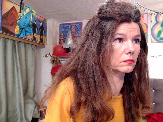 kellysurfing's BongaCams show and profile