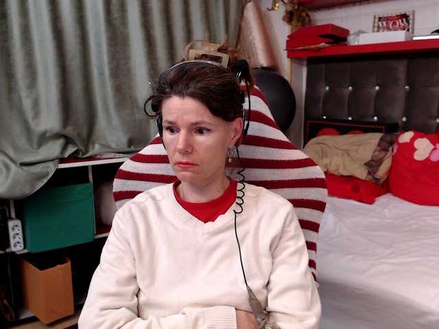 kellysurfing's BongaCams show and profile