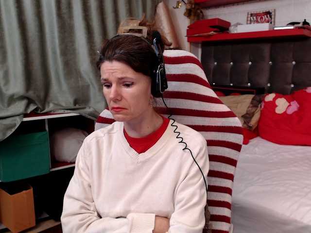 kellysurfing's BongaCams show and profile