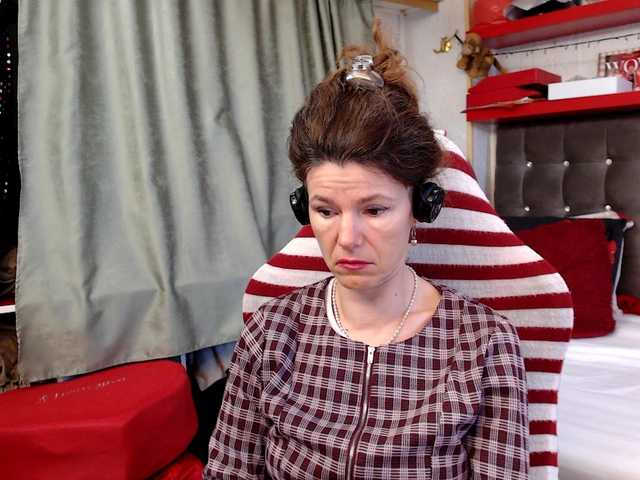 kellysurfing's BongaCams show and profile