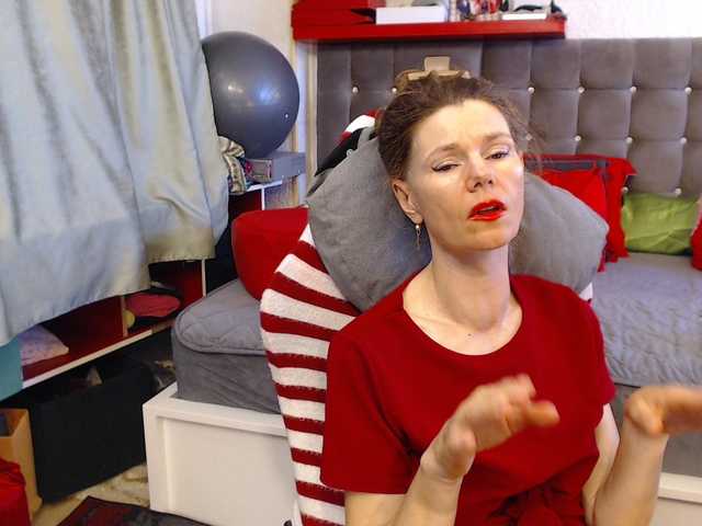 kellysurfing's BongaCams show and profile