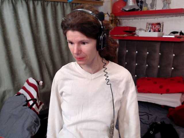 kellysurfing's BongaCams show and profile