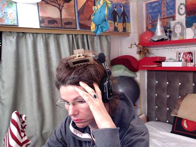 kellysurfing's BongaCams show and profile