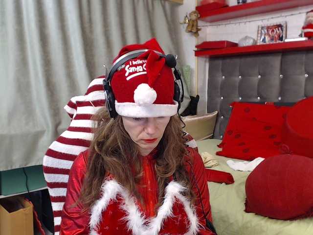 kellysurfing's BongaCams show and profile