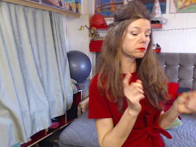 kellysurfing's BongaCams show and profile