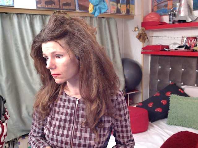 kellysurfing's BongaCams show and profile