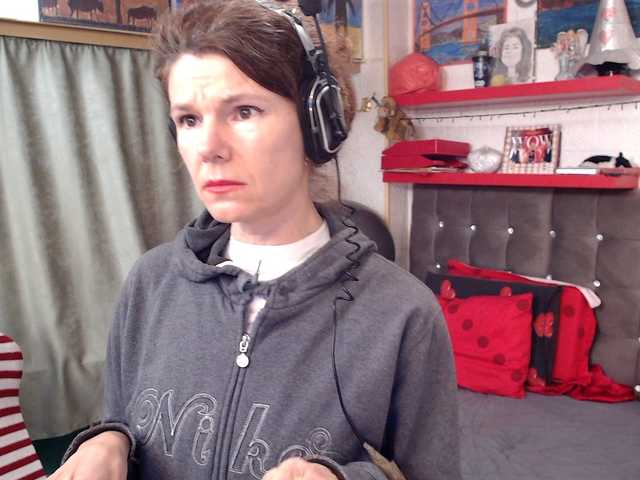 kellysurfing's BongaCams show and profile