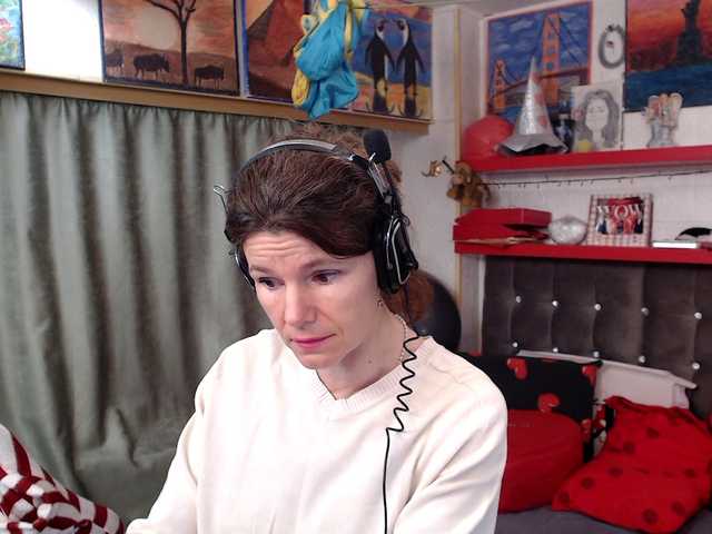 kellysurfing's BongaCams show and profile