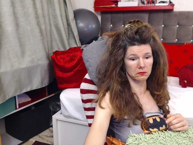 kellysurfing's BongaCams show and profile