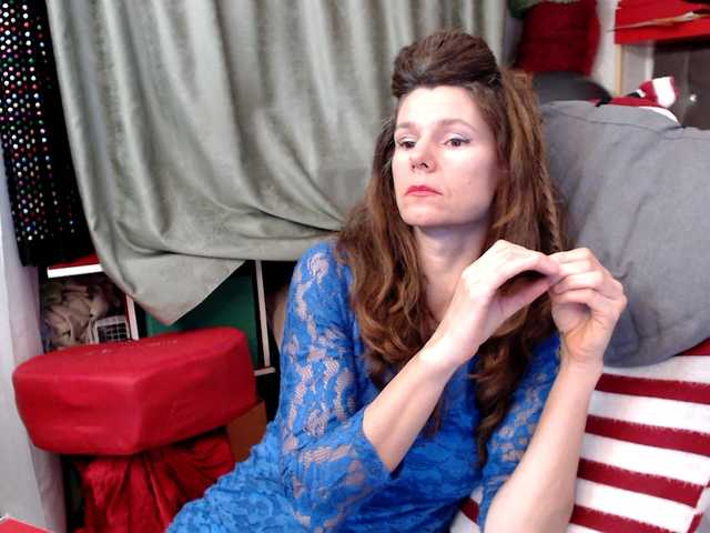 kellysurfing's BongaCams show and profile