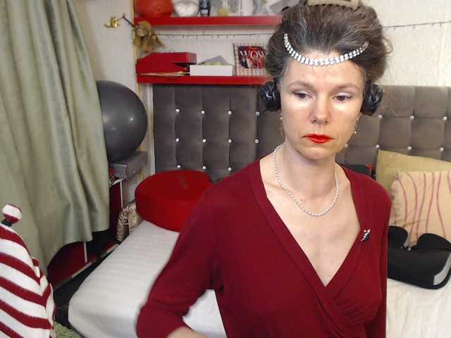 kellysurfing's BongaCams show and profile