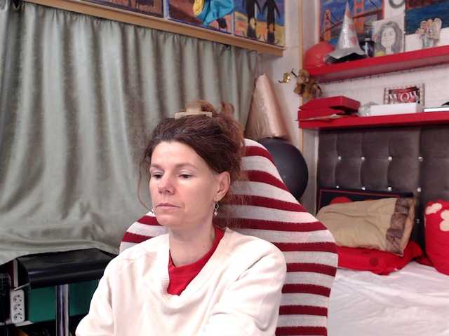 kellysurfing's BongaCams show and profile