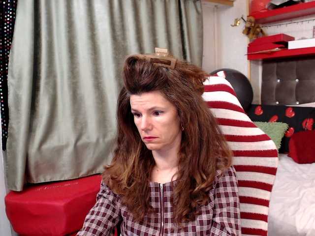 kellysurfing's BongaCams show and profile