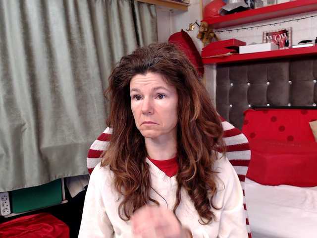 kellysurfing's BongaCams show and profile