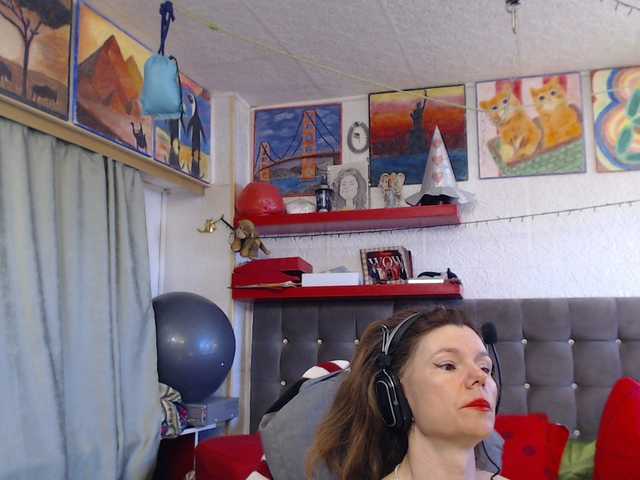 kellysurfing's BongaCams show and profile