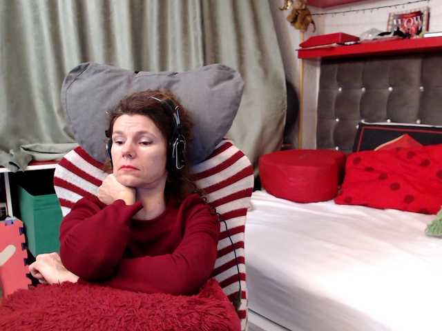 kellysurfing's BongaCams show and profile