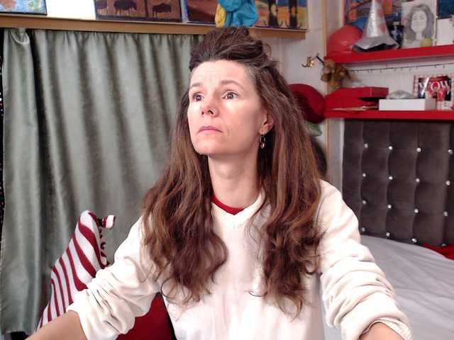 kellysurfing's BongaCams show and profile