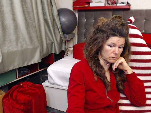 kellysurfing's BongaCams show and profile