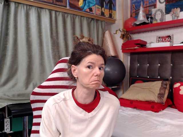 kellysurfing's BongaCams show and profile