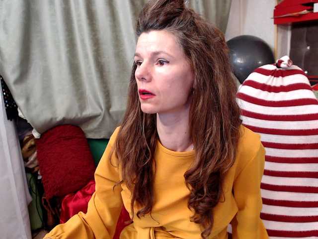 kellysurfing's BongaCams show and profile