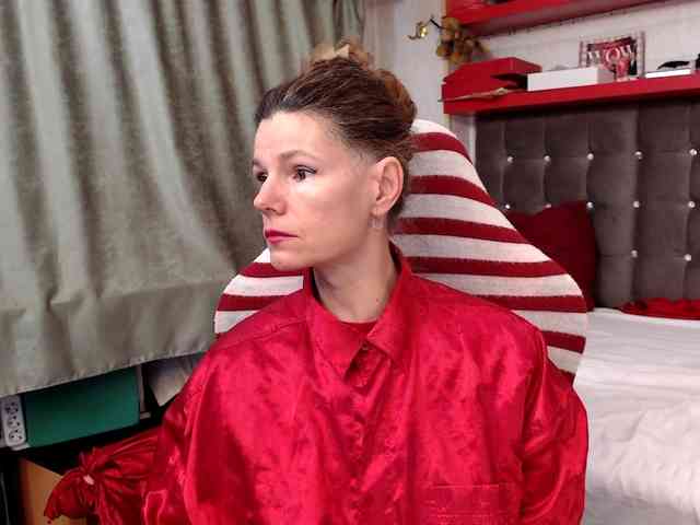 kellysurfing Live Webcam on BongaCams