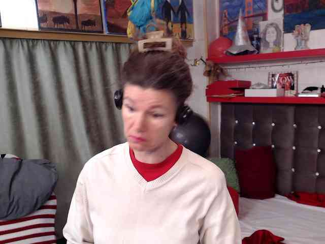 kellysurfing Live Webcam on BongaCams