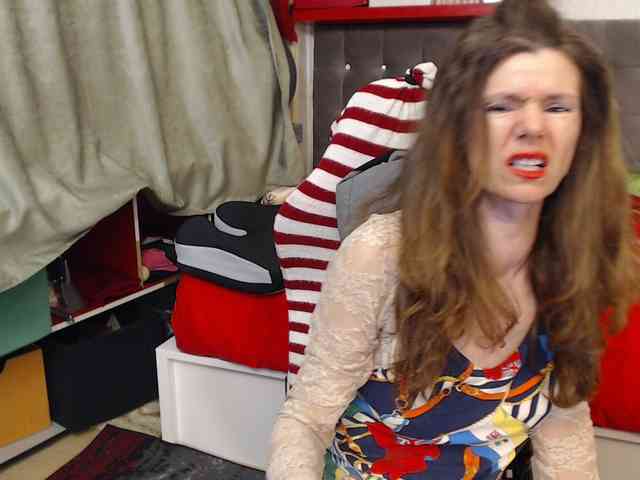 kellysurfing Live Webcam on BongaCams