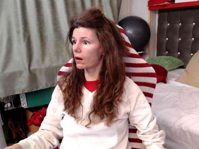 kellysurfing Live Webcam on BongaCams