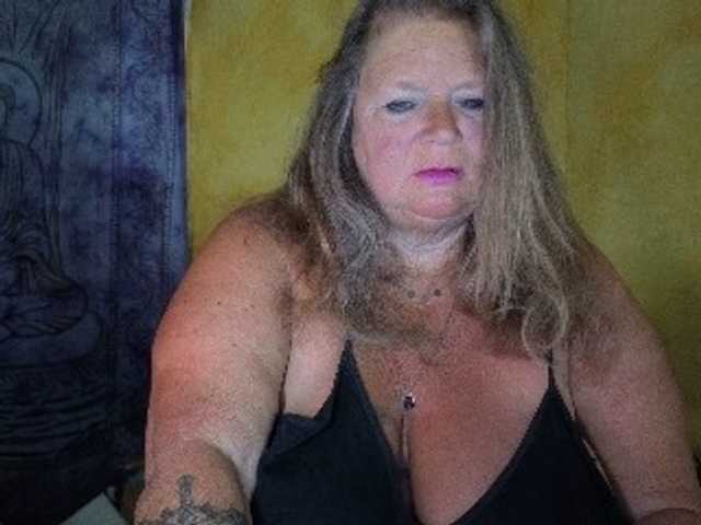 lady-vamp's BongaCams show and profile