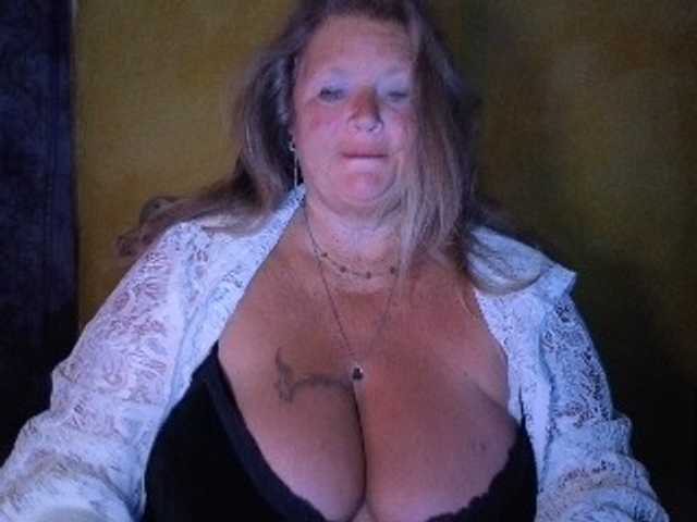 lady-vamp's BongaCams show and profile