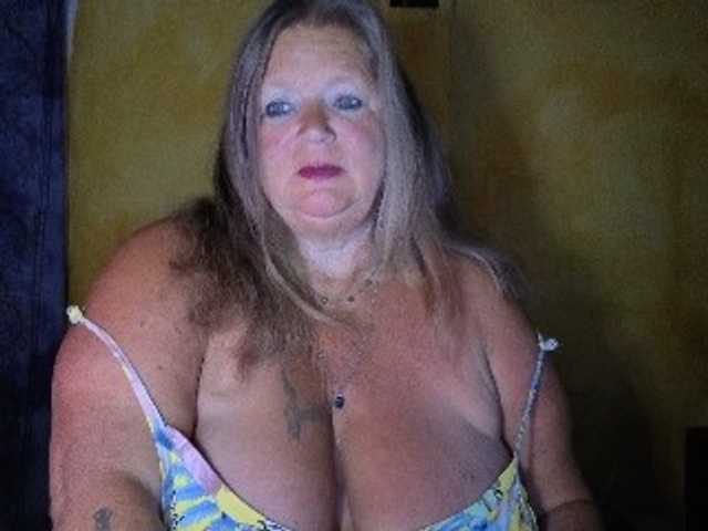 lady-vamp's BongaCams show and profile