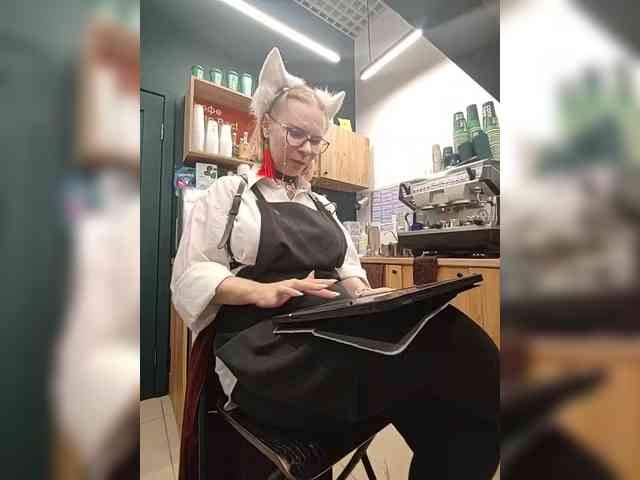 OnlyFox webcam