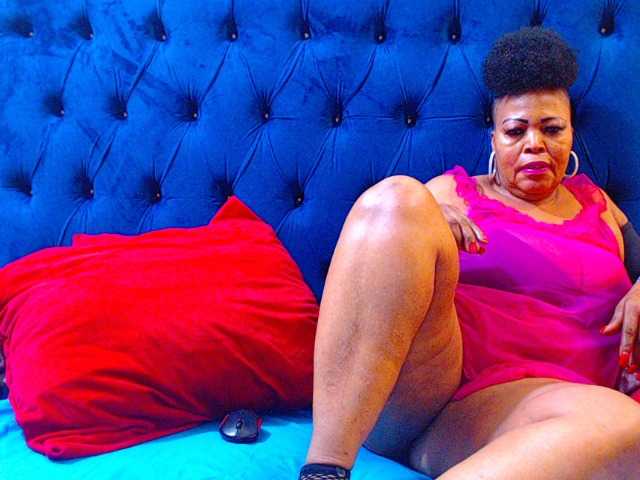 Ebonycandy10's BongaCams show and profile