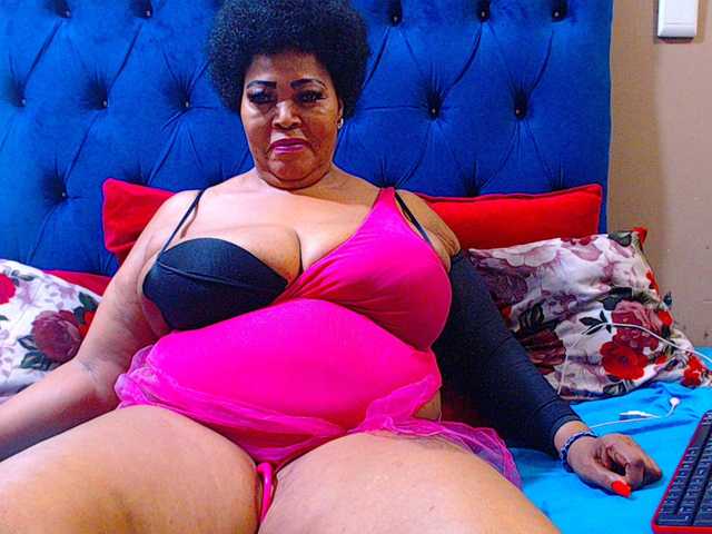 Ebonycandy10's BongaCams show and profile