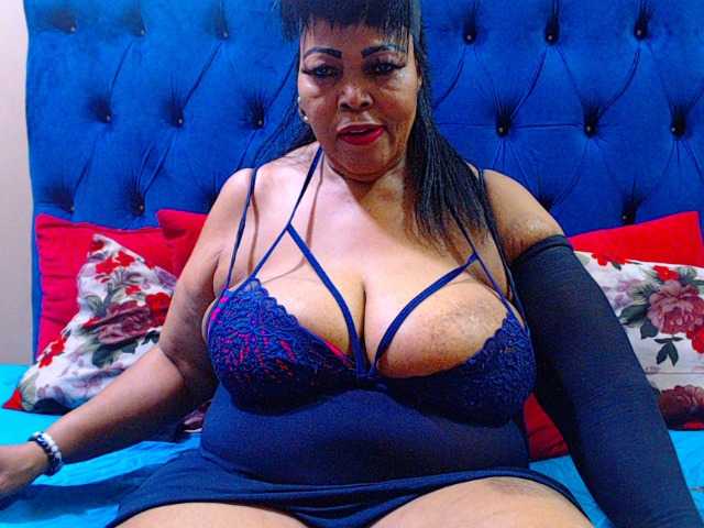 Ebonycandy10's BongaCams show and profile