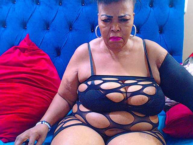 Ebonycandy10's BongaCams show and profile