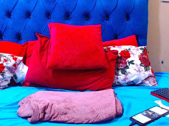 Ebonycandy10's BongaCams show and profile