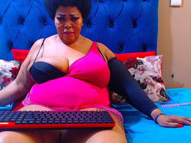 Ebonycandy10's BongaCams show and profile