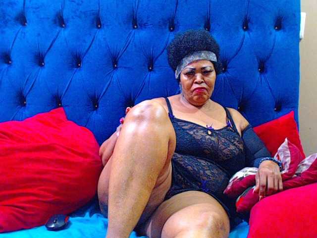 Ebonycandy10's BongaCams show and profile