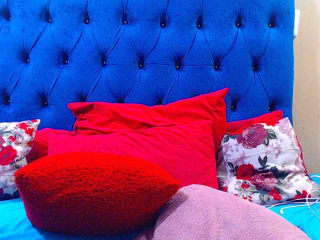 Ebonycandy10's BongaCams show and profile