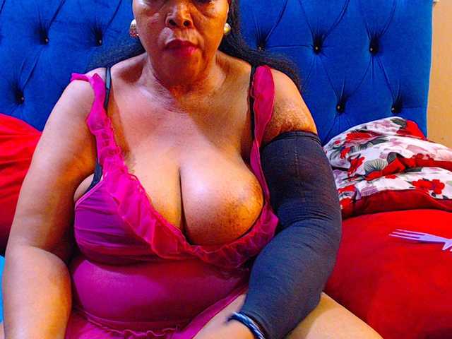 Ebonycandy10's BongaCams show and profile