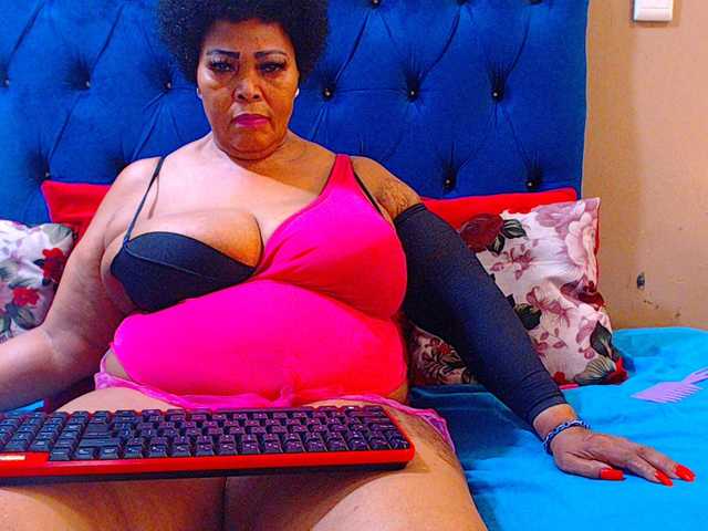 Ebonycandy10's BongaCams show and profile