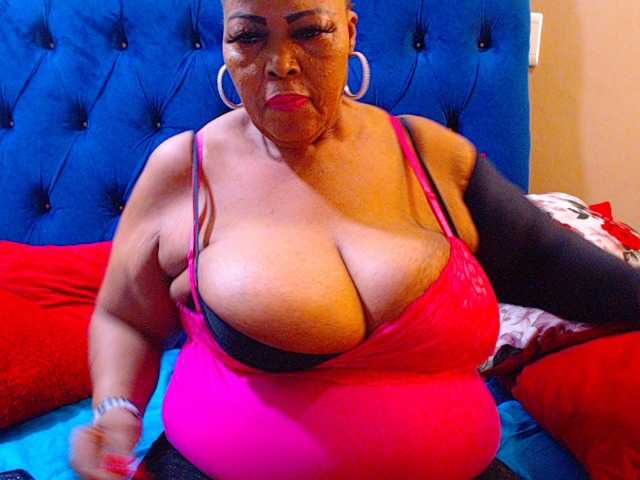 Ebonycandy10's BongaCams show and profile