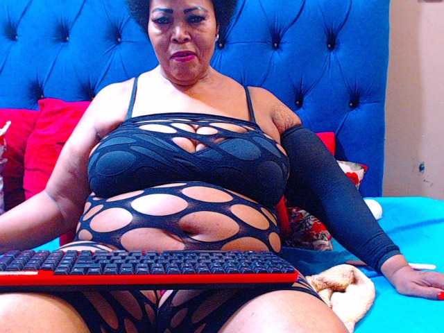 Ebonycandy10's BongaCams show and profile