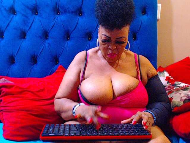Ebonycandy10's BongaCams show and profile