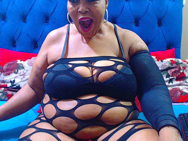 Ebonycandy10's BongaCams show and profile