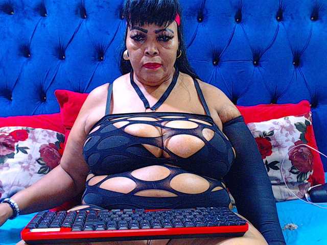 Ebonycandy10's BongaCams show and profile