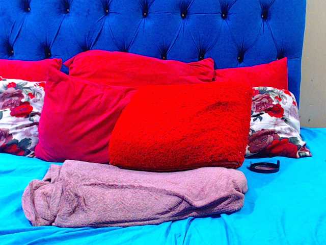 Ebonycandy10's BongaCams show and profile